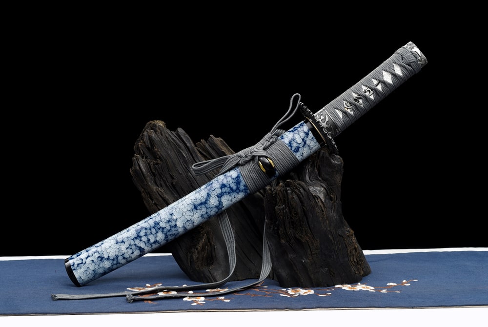 Tanto Seiran (短刀青嵐)